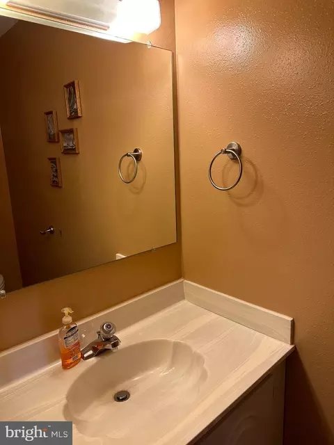 3500 Forest Edge Dr #15-3F, Silver Spring, MD 20906 photo 9