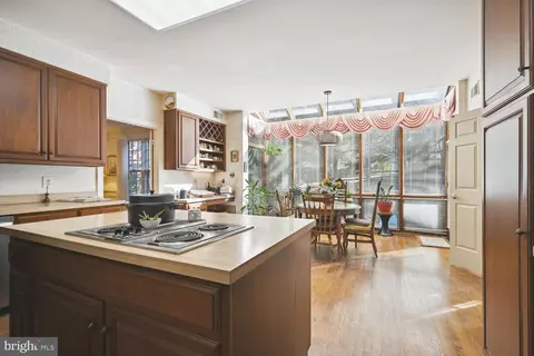 11109 Willowbrook Dr, Potomac, MD 20854 photo 14