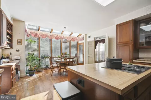 11109 Willowbrook Dr, Potomac, MD 20854 photo 13