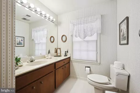 11109 Willowbrook Dr, Potomac, MD 20854 photo 36