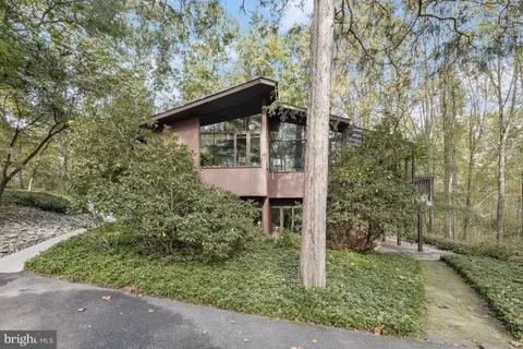 1120 Ashland Dr, Ashton, MD 20861