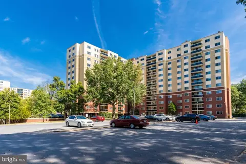 7333 New Hampshire Ave #917, Takoma Park, MD 20912