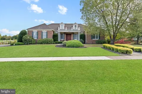 16603 Harbour Town Dr, Ashton, MD 20861