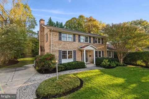 8616 Bunnell Dr, Potomac, MD 20854