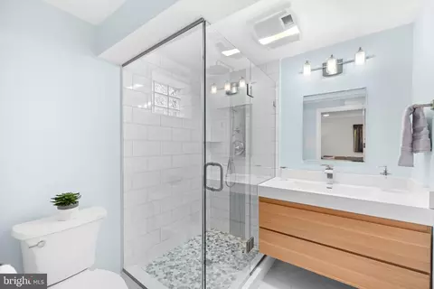 2001 Rookwood Rd, Silver Spring, MD 20910 photo 30