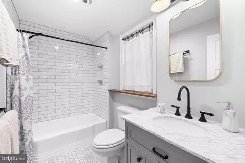2001 Rookwood Rd, Silver Spring, MD 20910 photo 24