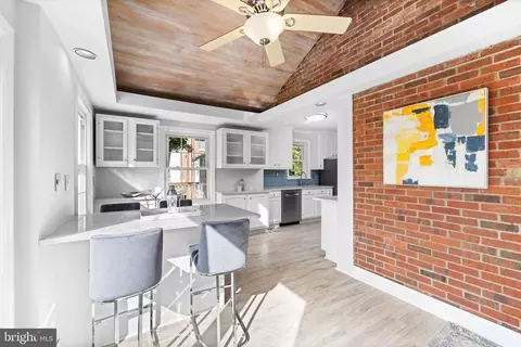 2001 Rookwood Rd, Silver Spring, MD 20910 photo 9