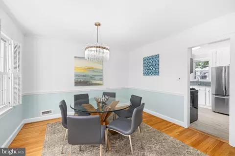 2001 Rookwood Rd, Silver Spring, MD 20910 photo 14