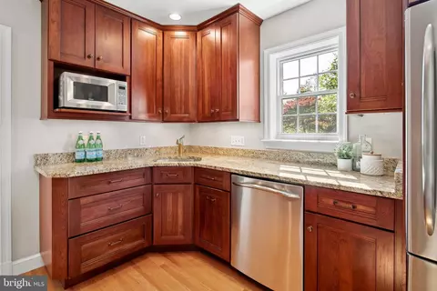 11 Sussex Rd, Silver Spring, MD 20910 photo 16