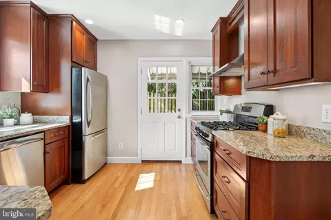 11 Sussex Rd, Silver Spring, MD 20910 photo 17