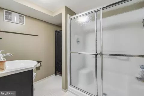 10411 Greenacres Dr, Silver Spring, MD 20903 photo 18