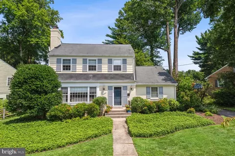 12101 Hitching Post Ln, Rockville, MD 20852