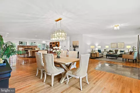 2909 Friendlywood Way, Burtonsville, MD 20866