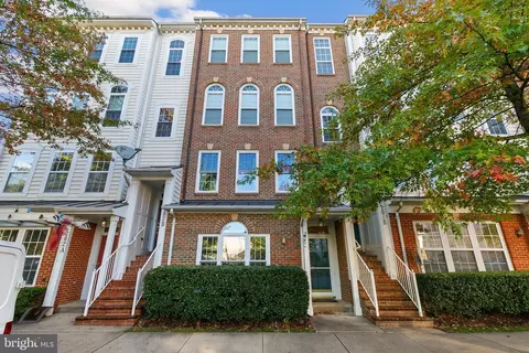 204 Heathwalk St #204-A, Gaithersburg, MD 20878