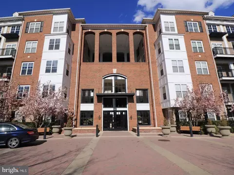 501 Hungerford Dr #361, Rockville, MD 20850