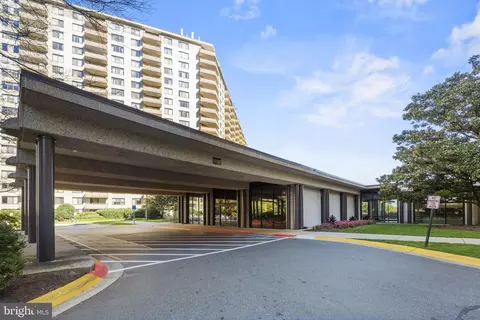 5225 Pooks Hill Rd #421N, Bethesda, MD 20814