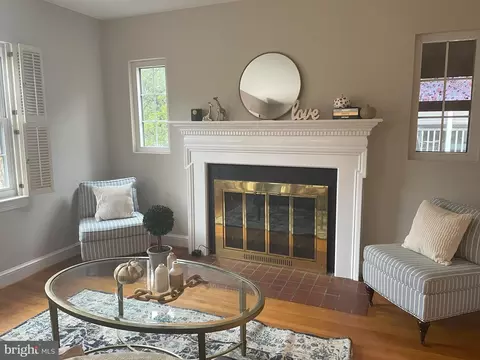 8507 Irvington Ave, Bethesda, MD 20817