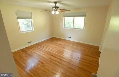 402 Burnt Mills Ave, Silver Spring, MD 20901 photo 9