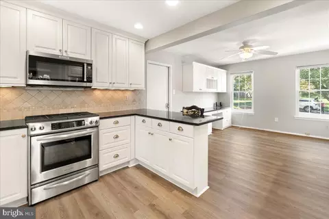14632 Woonsockett Dr, Silver Spring, MD 20905 photo 11