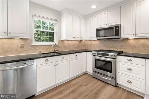 14632 Woonsockett Dr, Silver Spring, MD 20905 photo 8