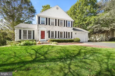 14632 Woonsockett Dr, Silver Spring, MD 20905 photo 2
