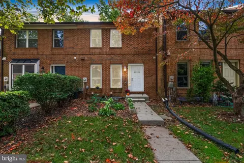 20525 Summersong Ln, Germantown, MD 20874