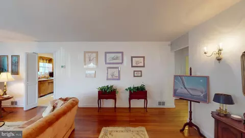 2304 Darrow St, Silver Spring, MD 20902 photo 5