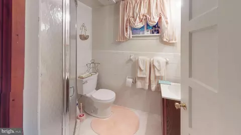 2304 Darrow St, Silver Spring, MD 20902 photo 8