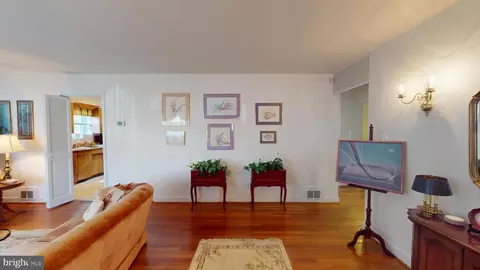 2304 Darrow St, Silver Spring, MD 20902 photo 2