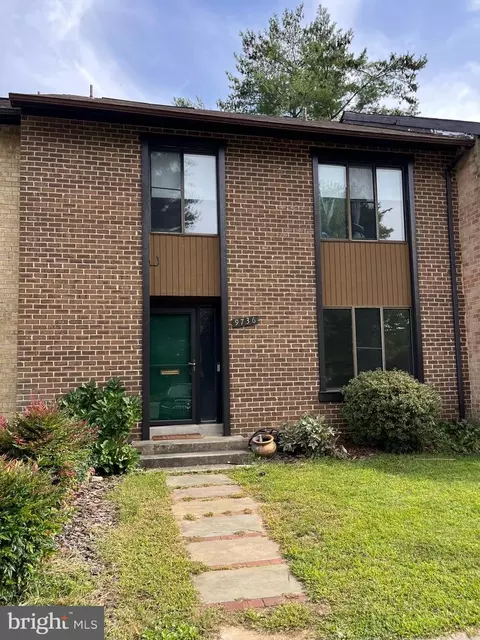 9736 Shadow Oak Dr, Montgomery Village, MD 20886