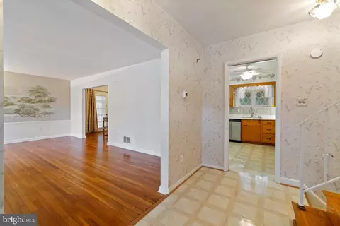 1606 Constance St, Silver Spring, MD 20902 photo 5