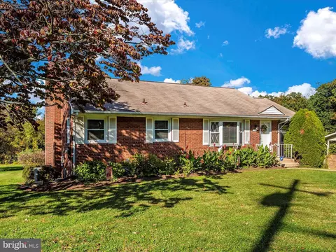9113 Gue Rd, Damascus, MD 20872 photo 2