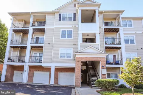 19617 Galway Bay Cir #301, Germantown, MD 20874