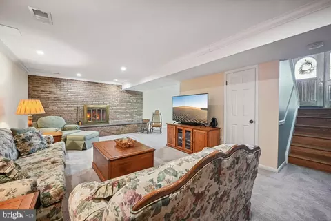 15317 Aylesbury St, Silver Spring, MD 20905 photo 25