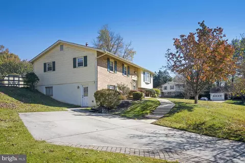 15317 Aylesbury St, Silver Spring, MD 20905 photo 3