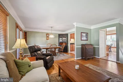 15317 Aylesbury St, Silver Spring, MD 20905 photo 6