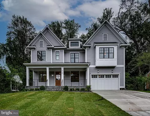6705 Pemberton St, Bethesda, MD 20817