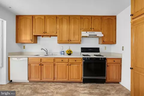18507 Clovercrest Cir, Olney, MD 20832 photo 6