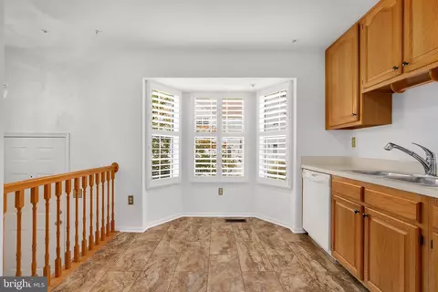18507 Clovercrest Cir, Olney, MD 20832 photo 8