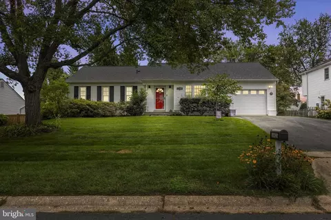 14921 Clavel St, Rockville, MD 20853