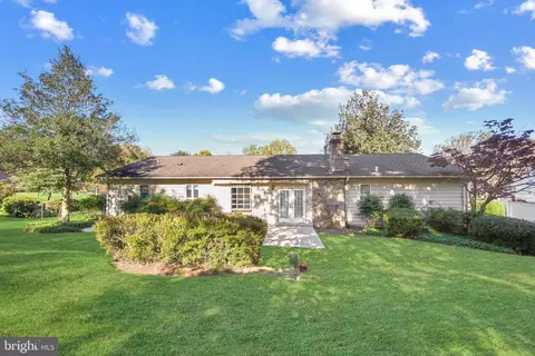 1921 Mayflower Dr, Silver Spring, MD 20905 photo 3