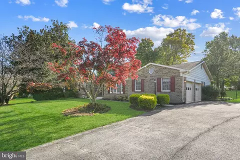 1921 Mayflower Dr, Silver Spring, MD 20905