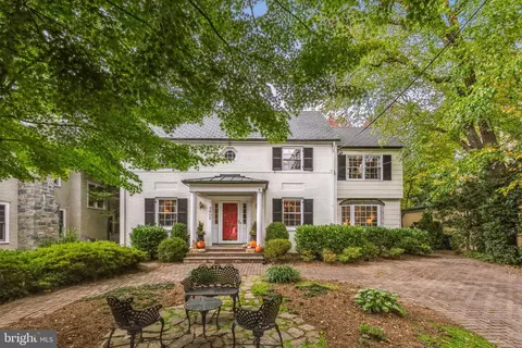 3905 Virgilia St, Chevy Chase, MD 20815