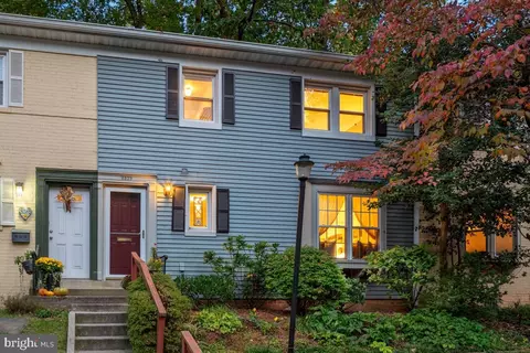 8539 Bradford Rd #9-6, Silver Spring, MD 20901 photo 2