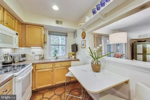 8539 Bradford Rd #9-6, Silver Spring, MD 20901 photo 17