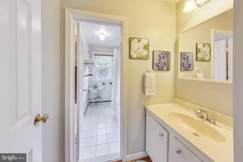 8539 Bradford Rd #9-6, Silver Spring, MD 20901 photo 29