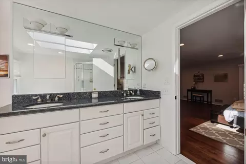 9112 Paddock Ln, Potomac, MD 20854 photo 15