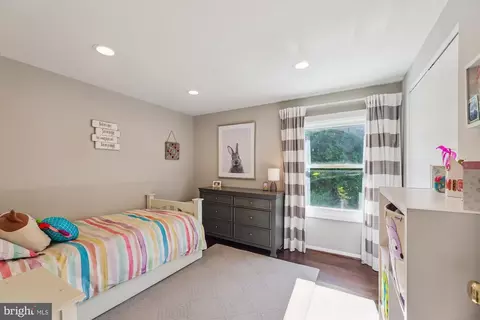 9112 Paddock Ln, Potomac, MD 20854 photo 19
