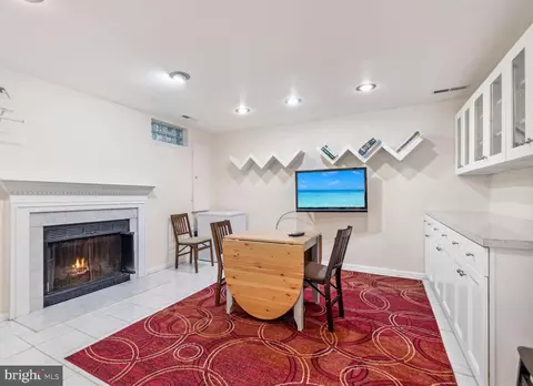 2226 Wimbledon Cir, Silver Spring, MD 20906 photo 10