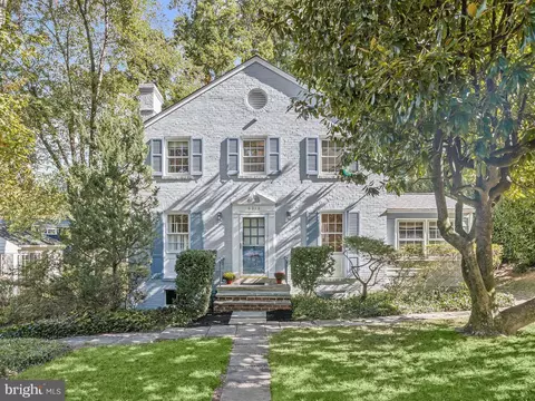 6313 Newburn Dr, Bethesda, MD 20816